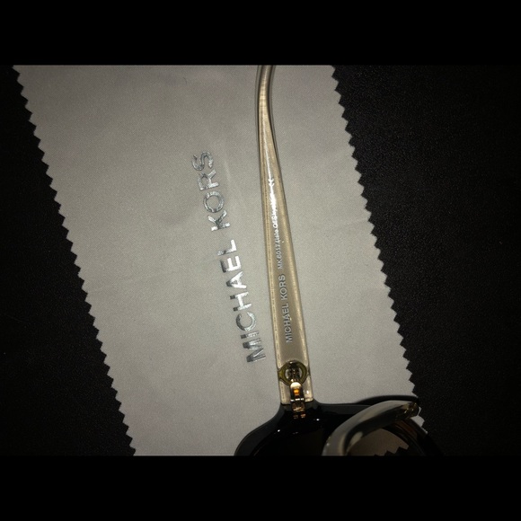 Michael Kors “Isle of Skye” Sunglasses - Picture 4 of 7